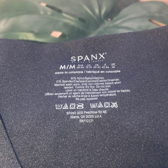 NWOT SPANX Everyday Shaping Panties Boyshort black - Picture 4 of 4